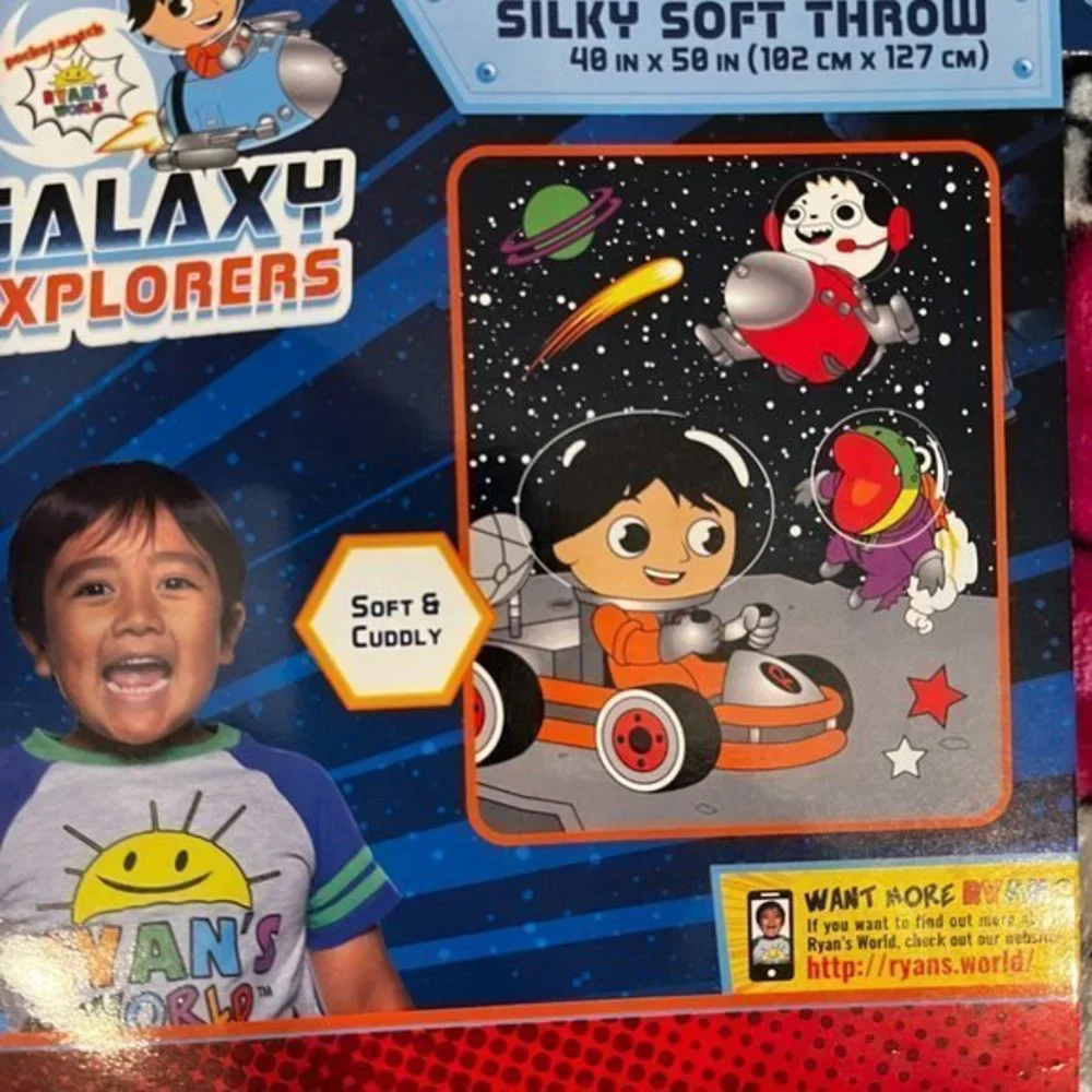 Ryan's World Kid's Throw - Galaxy Explorers (TWO‎ throws) (new) (kids)